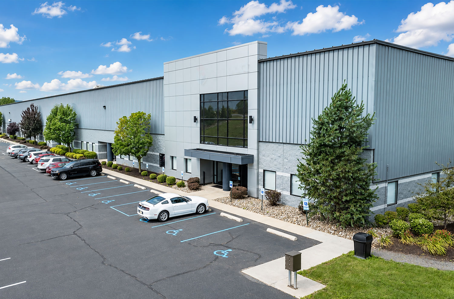 335 New Commerce