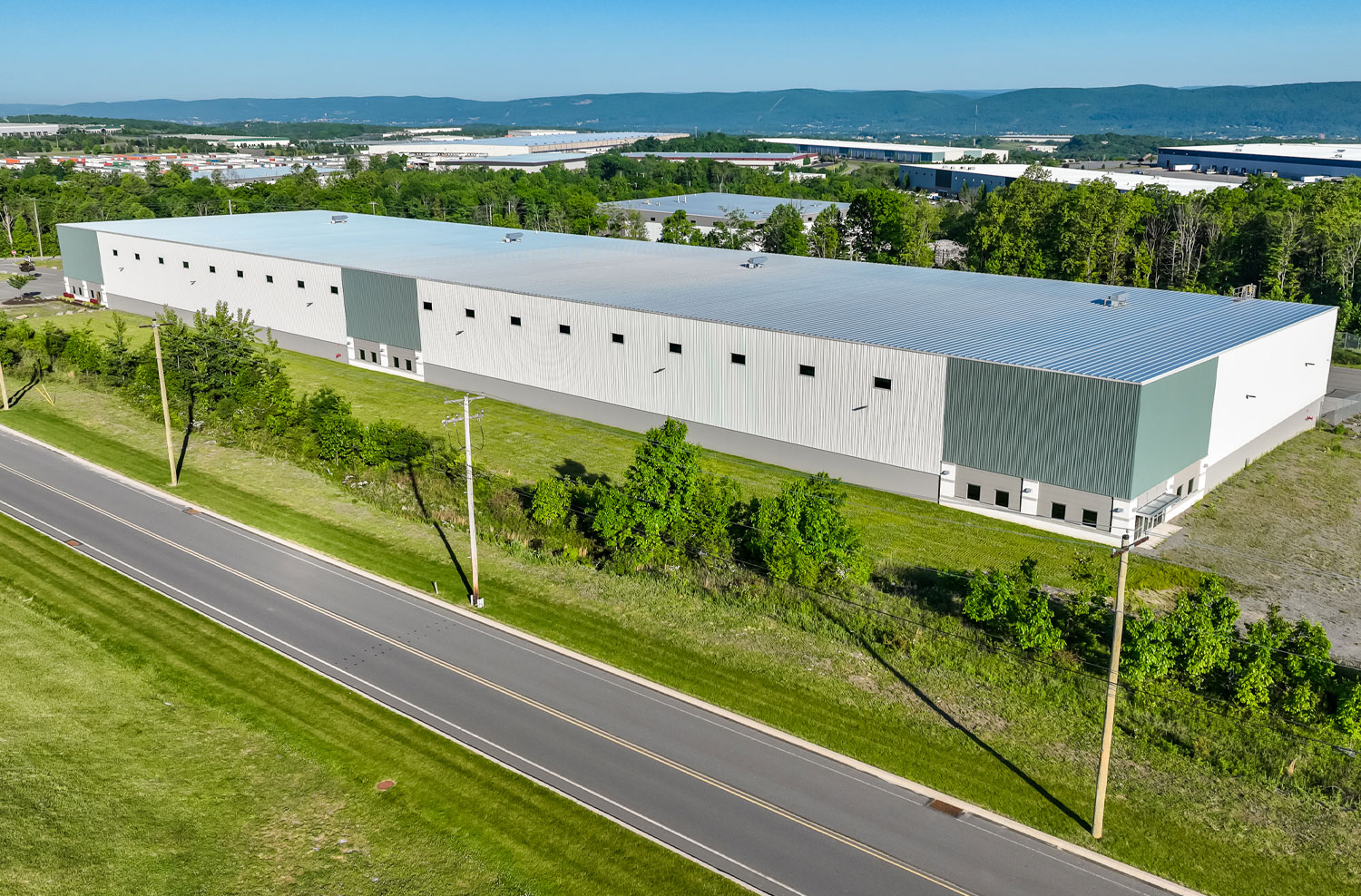 96,000 SF Industrial Space Near I-81, I-476